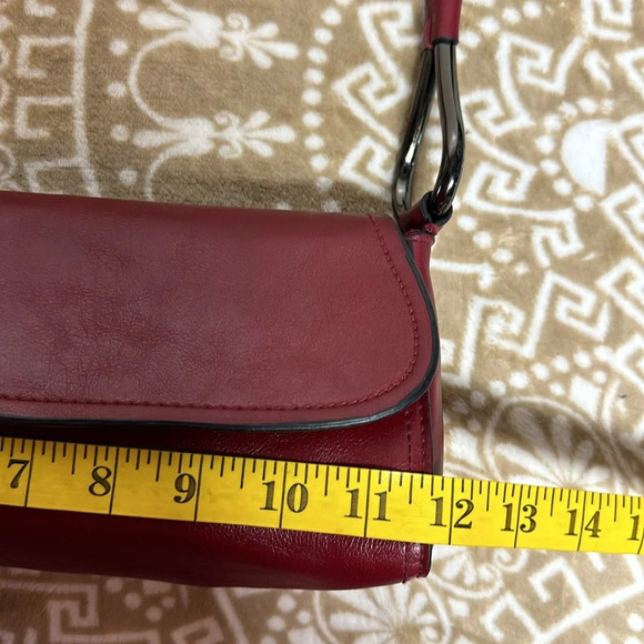 Bueno Deep Wine Satchel Bag - Picture 9 of 12
